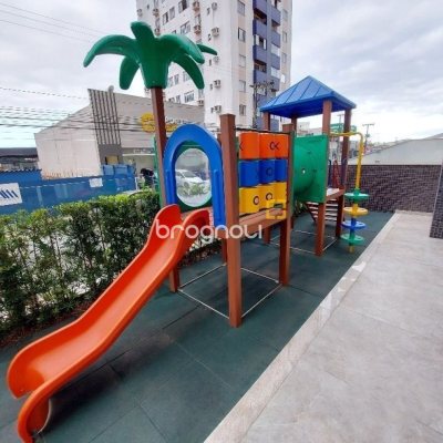 Apartamento com 107m², 3 quartos (sendo 1 suíte), 2 garagens, no bairro Campinas em São José