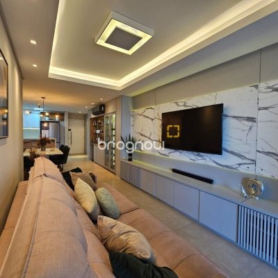 Apartamento com 107m², 3 quartos (sendo 1 suíte), 2 garagens, no bairro Campinas em São José
