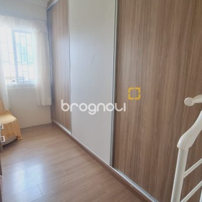 Casa com 185m², 4 quartos (sendo 1 suíte), 2 garagens, no bairro Capoeiras em Florianópolis