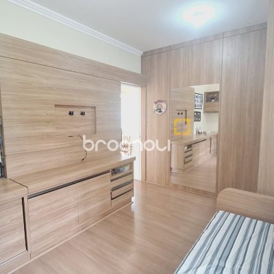 Casa com 185m², 4 quartos (sendo 1 suíte), 2 garagens, no bairro Capoeiras em Florianópolis