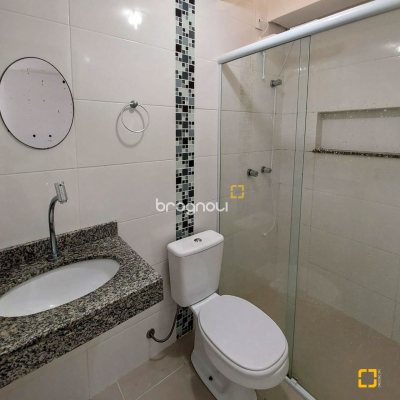 Casa com 99m², 2 quartos (sendo 2 suítes), 2 garagens, no bairro Ribeirão da Ilha em Florianópolis