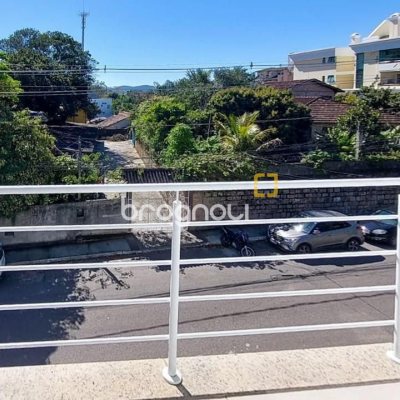 Casa com 322m², 3 quartos (sendo 3 suítes), 2 garagens, no bairro Lagoa da Conceição em Florianópolis