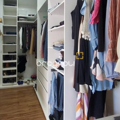 Casa com 322m², 3 quartos (sendo 3 suítes), 2 garagens, no bairro Lagoa da Conceição em Florianópolis