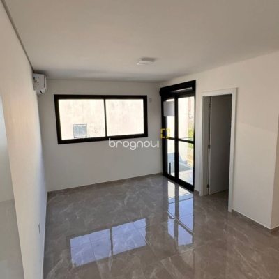 Casa com 110m², 2 quartos (sendo 2 suítes), 2 garagens, no bairro Ingleses em Florianópolis