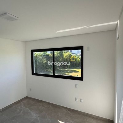 Casa com 110m², 2 quartos (sendo 2 suítes), 2 garagens, no bairro Ingleses em Florianópolis
