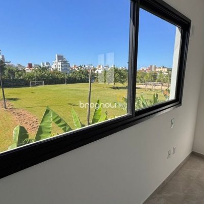 Casa com 110m², 2 quartos (sendo 2 suítes), 2 garagens, no bairro Ingleses em Florianópolis