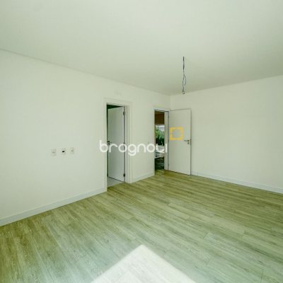 Casa com 450m², 4 quartos (sendo 4 suítes), 4 garagens, no bairro Jurerê Internacional em Florianópolis
