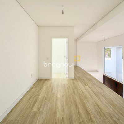 Casa com 450m², 4 quartos (sendo 4 suítes), 4 garagens, no bairro Jurerê Internacional em Florianópolis
