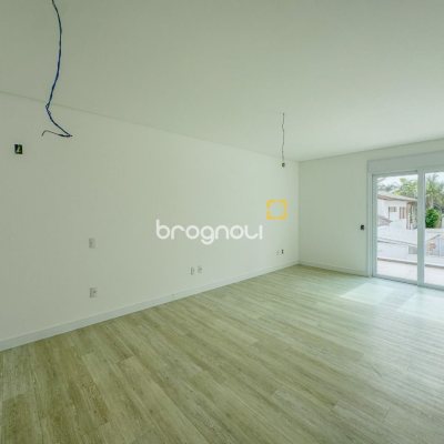 Casa com 450m², 4 quartos (sendo 4 suítes), 4 garagens, no bairro Jurerê Internacional em Florianópolis