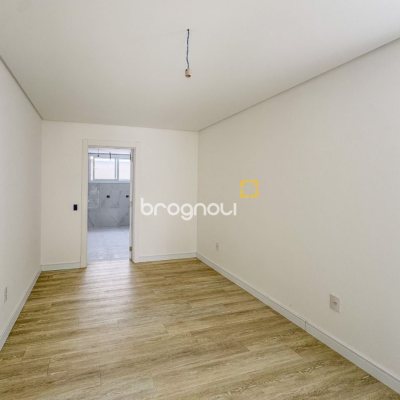 Casa com 450m², 4 quartos (sendo 4 suítes), 4 garagens, no bairro Jurerê Internacional em Florianópolis
