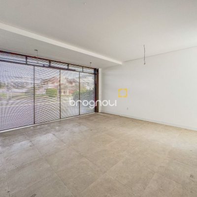 Casa com 450m², 4 quartos (sendo 4 suítes), 4 garagens, no bairro Jurerê Internacional em Florianópolis