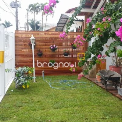 Casa com 171m², 2 quartos (sendo 2 suítes), 7 garagens, no bairro Cachoeira do Bom Jesus em Florianópolis