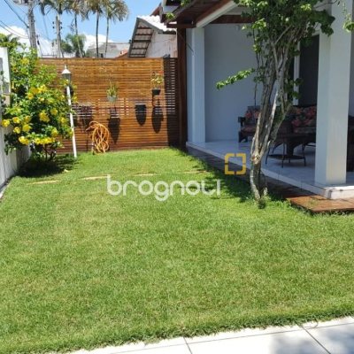 Casa com 171m², 2 quartos (sendo 2 suítes), 7 garagens, no bairro Cachoeira do Bom Jesus em Florianópolis