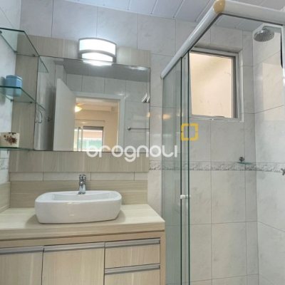 Apartamento com 114m², 3 quartos (sendo 1 suíte), 2 garagens, no bairro Ingleses em Florianópolis