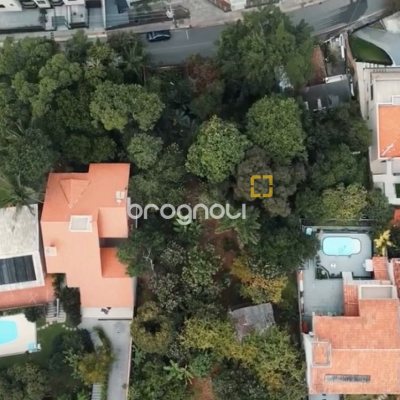 Terreno com 1427m², no bairro Coqueiros em Florianópolis