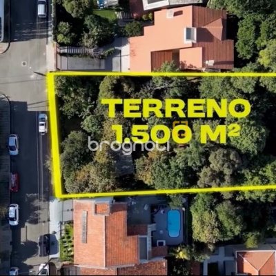 Terreno com 1427m², no bairro Coqueiros em Florianópolis