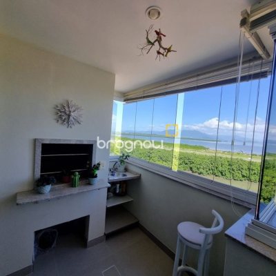 Apartamento com 77m², 3 quartos (sendo 1 suíte), 2 garagens, no bairro Costeira do Pirajubaé em Florianópolis