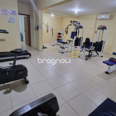 Apartamento com 77m², 3 quartos (sendo 1 suíte), 2 garagens, no bairro Costeira do Pirajubaé em Florianópolis