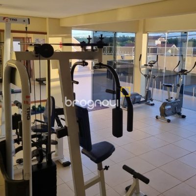 Apartamento com 77m², 3 quartos (sendo 1 suíte), 2 garagens, no bairro Costeira do Pirajubaé em Florianópolis