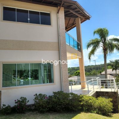Terreno com 794m², no bairro Córrego Grande em Florianópolis