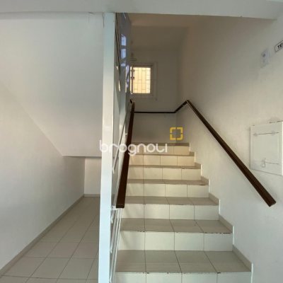 Apartamento com 90m², 3 quartos (sendo 1 suíte), 1 garagem, no bairro Ipiranga em São José