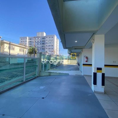 Apartamento com 90m², 3 quartos (sendo 1 suíte), 1 garagem, no bairro Ipiranga em São José