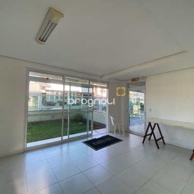 Apartamento com 90m², 3 quartos (sendo 1 suíte), 1 garagem, no bairro Ipiranga em São José