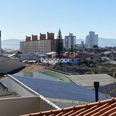 Apartamento com 90m², 3 quartos (sendo 1 suíte), 1 garagem, no bairro Ipiranga em São José