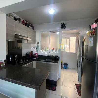 Apartamento com 90m², 3 quartos (sendo 1 suíte), 1 garagem, no bairro Ipiranga em São José