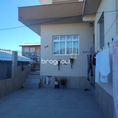 Casa com 103m², 2 quartos (sendo 1 suíte), no bairro Centro em Florianópolis