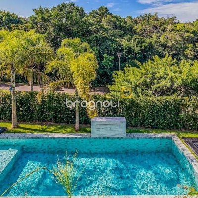 Casa com 564m², 4 quartos (sendo 4 suítes), 4 garagens, no bairro Jurerê Internacional em Florianópolis