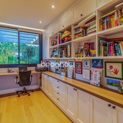 Casa com 564m², 4 quartos (sendo 4 suítes), 4 garagens, no bairro Jurerê Internacional em Florianópolis