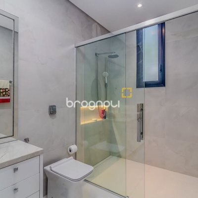 Casa com 564m², 4 quartos (sendo 4 suítes), 4 garagens, no bairro Jurerê Internacional em Florianópolis