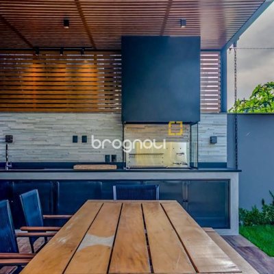 Casa com 564m², 4 quartos (sendo 4 suítes), 4 garagens, no bairro Jurerê Internacional em Florianópolis