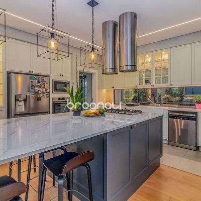 Casa com 564m², 4 quartos (sendo 4 suítes), 4 garagens, no bairro Jurerê Internacional em Florianópolis