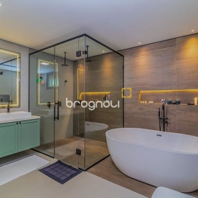 Casa com 564m², 4 quartos (sendo 4 suítes), 4 garagens, no bairro Jurerê Internacional em Florianópolis