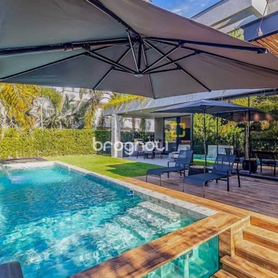 Casa com 564m², 4 quartos (sendo 4 suítes), 4 garagens, no bairro Jurerê Internacional em Florianópolis