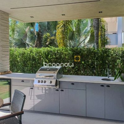 Casa com 564m², 4 quartos (sendo 4 suítes), 4 garagens, no bairro Jurerê Internacional em Florianópolis