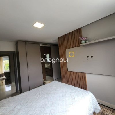 Casa com 178m², 3 quartos (sendo 3 suítes), 2 garagens, no bairro Córrego Grande em Florianópolis