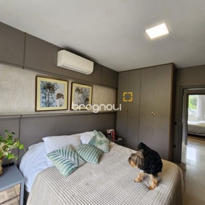 Casa com 178m², 3 quartos (sendo 3 suítes), 2 garagens, no bairro Córrego Grande em Florianópolis