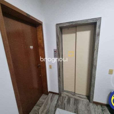 Sala com 42m², 1 garagem, no bairro Centro em Florianópolis