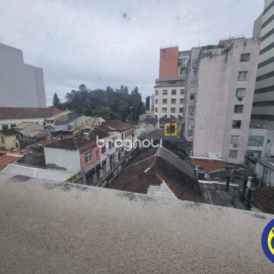 Sala com 42m², 1 garagem, no bairro Centro em Florianópolis