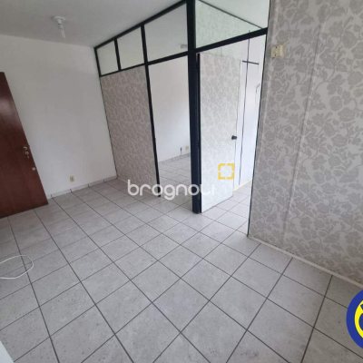 Sala com 42m², 1 garagem, no bairro Centro em Florianópolis