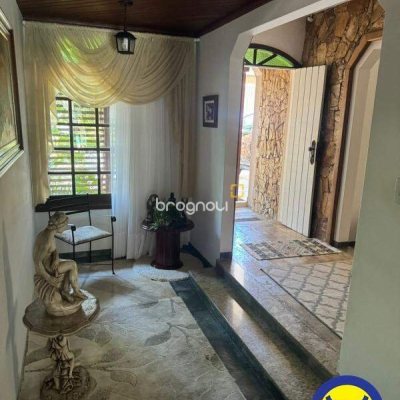 Casa com 289m², 4 quartos (sendo 3 suítes), 2 garagens, no bairro Jardim Atlântico em Florianópolis