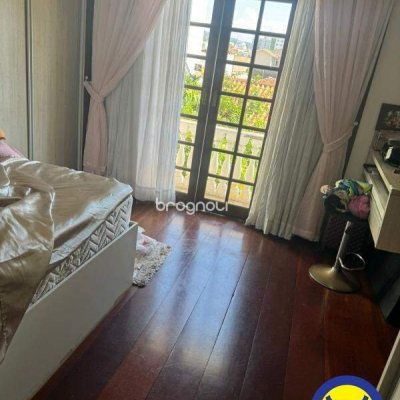 Casa com 289m², 4 quartos (sendo 3 suítes), 2 garagens, no bairro Jardim Atlântico em Florianópolis