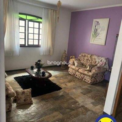 Casa com 289m², 4 quartos (sendo 3 suítes), 2 garagens, no bairro Jardim Atlântico em Florianópolis
