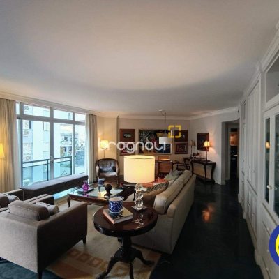 Apartamento com 250m², 3 quartos (sendo 2 suítes), 2 garagens, no bairro Centro em Florianópolis