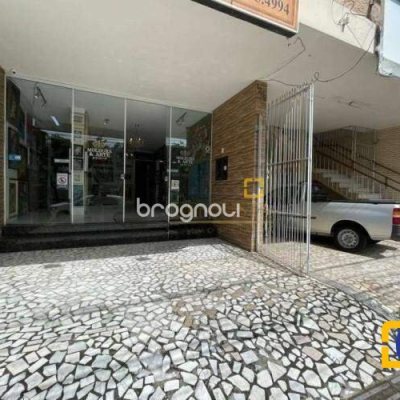 Loja com 153m², 2 garagens, no bairro Centro em Florianópolis