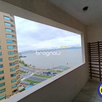 Cobertura com 320m², 4 quartos (sendo 4 suítes), 4 garagens, no bairro Centro em Florianópolis