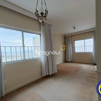 Cobertura com 320m², 4 quartos (sendo 4 suítes), 4 garagens, no bairro Centro em Florianópolis